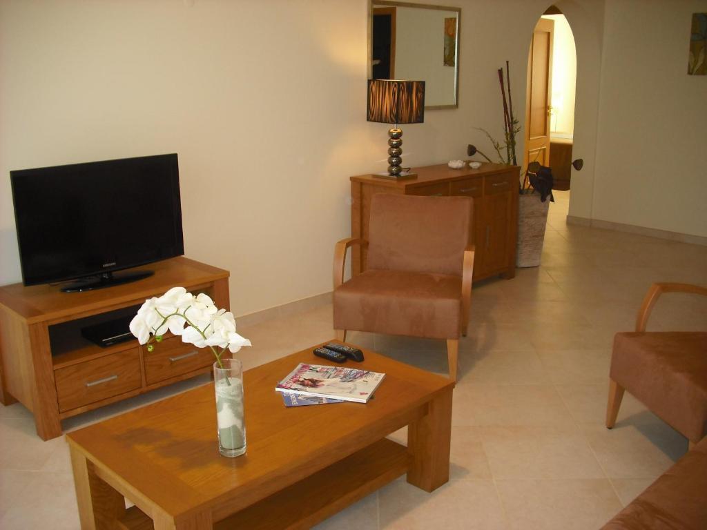 Oasis Parque Country Club Hotel Portimão Room photo