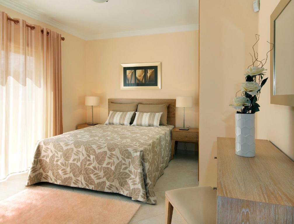 Oasis Parque Country Club Hotel Portimão Room photo
