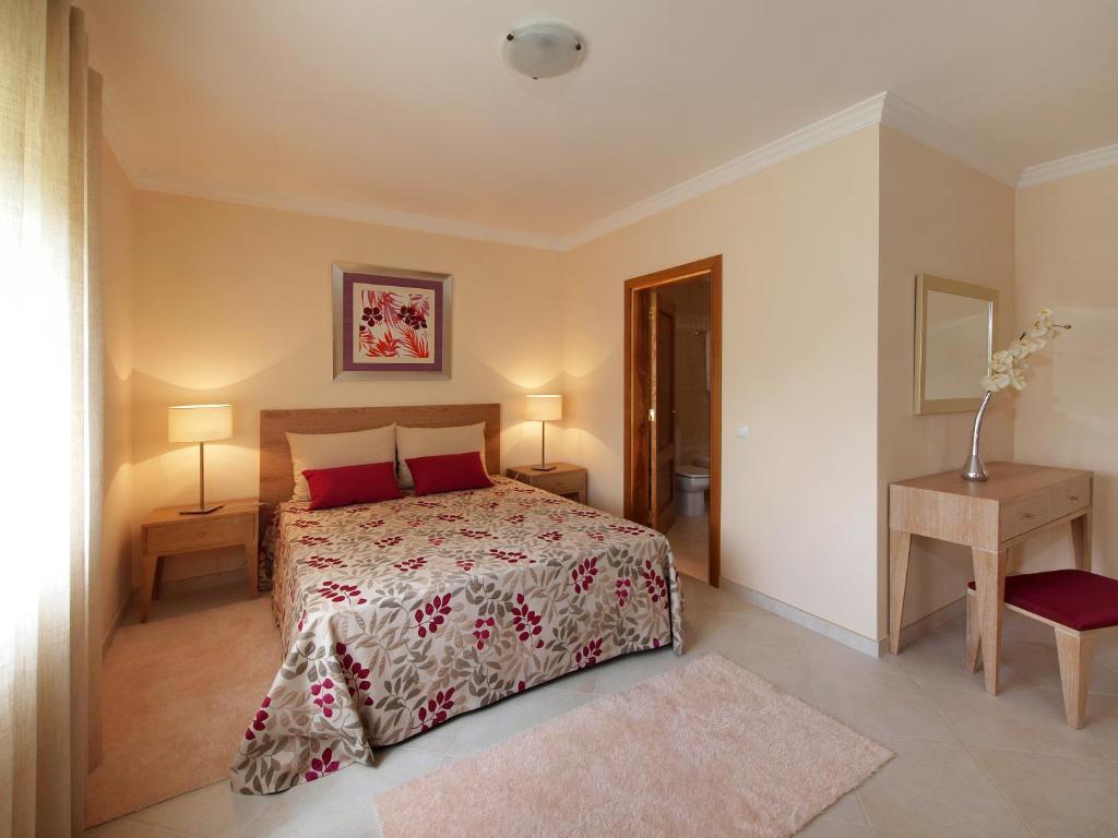 Oasis Parque Country Club Hotel Portimão Room photo