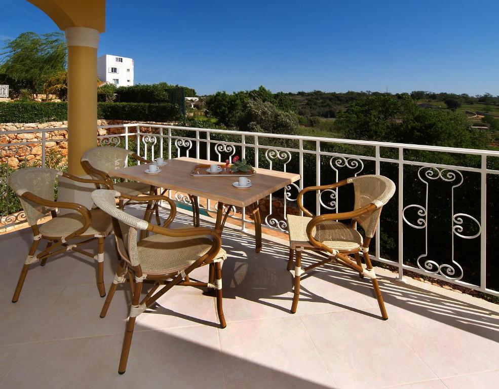 Oasis Parque Country Club Hotel Portimão Room photo